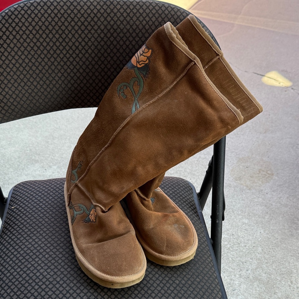 Skechers Brown Suede Floral Boots